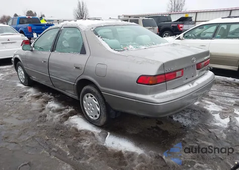 1998 Toyota Camry Le from USA, damaged, VIN JT2BG22K0W0193850